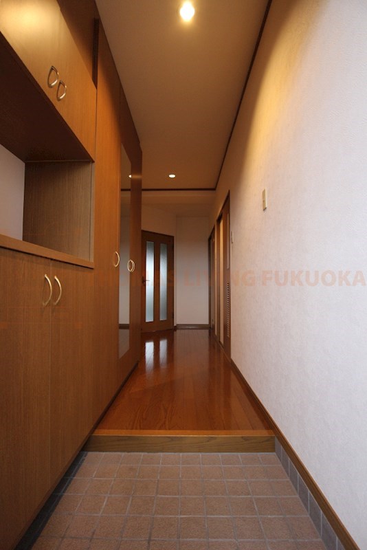 玄関　玄関　※別号室参考写真