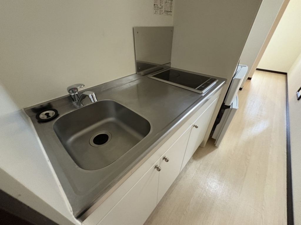 キッチン　実際のお部屋と異なる場合がございます。