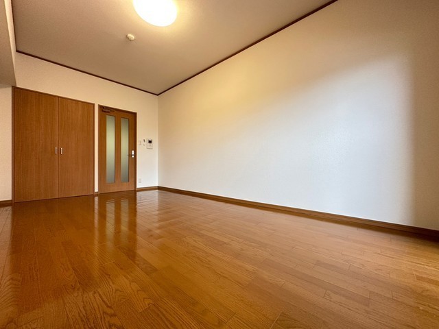 居室・リビング　※他部屋の写真です。現況優先。