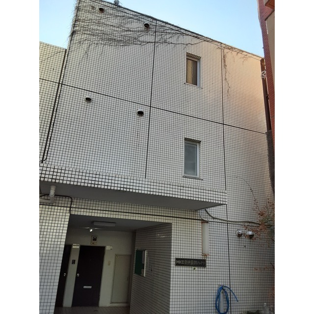 建物外観　外観は落ち着いています