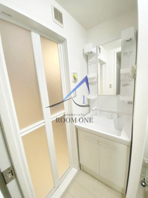 洗面設備　独立洗面台です。