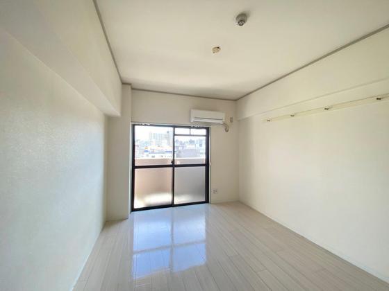 居室・リビング　※別部屋の写真です