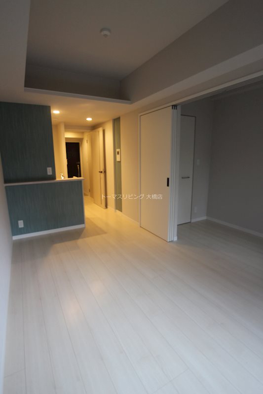 居室・リビング　リビング　※別号室参考写真