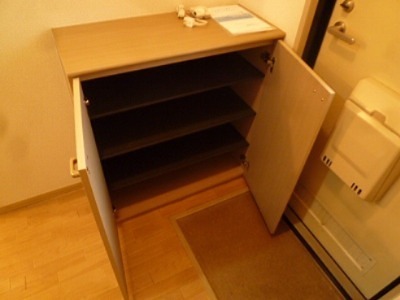 玄関　反転別部屋参考写真