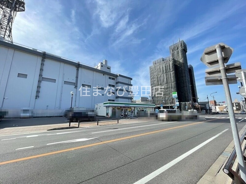 コンビニ　ファミリーマート 刈谷東陽町店（コンビニ）まで663m