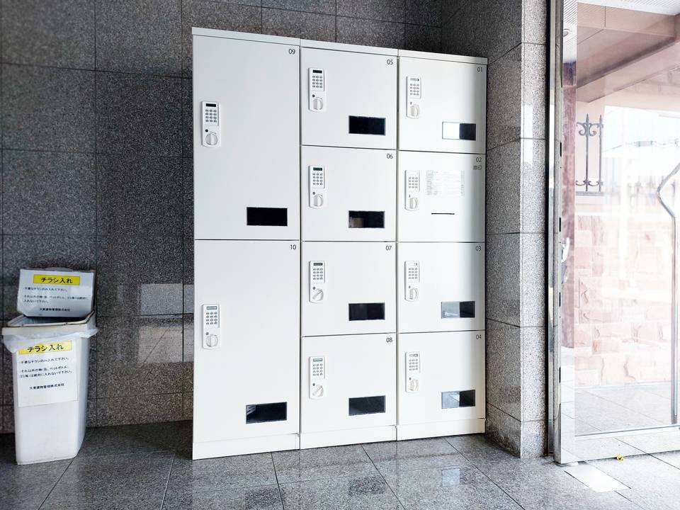 エントランス　宅配ボックス