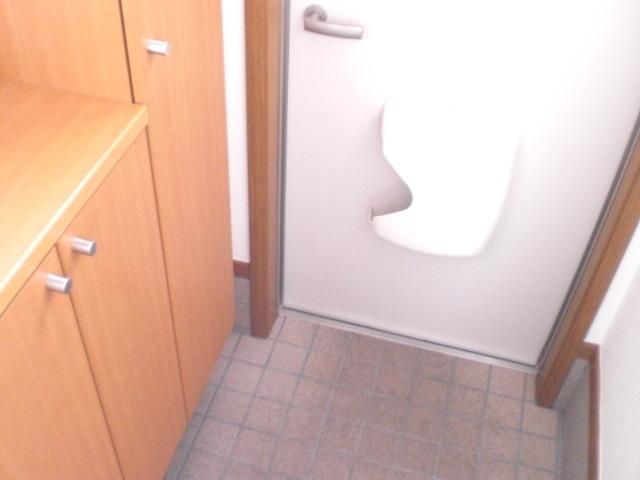 玄関　☆下駄箱付きの玄関です☆