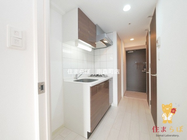 キッチン　「ただの部屋探しじゃない。“あなたの暮らし”探しです。」