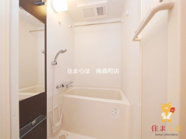 バス・シャワールーム　「見た目じゃなく、心に“しっくりくる”を大切に。」