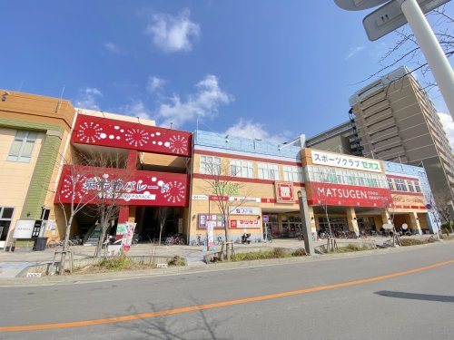 ショッピングセンター　泉佐野パレード（ショッピングセンター）まで1149m