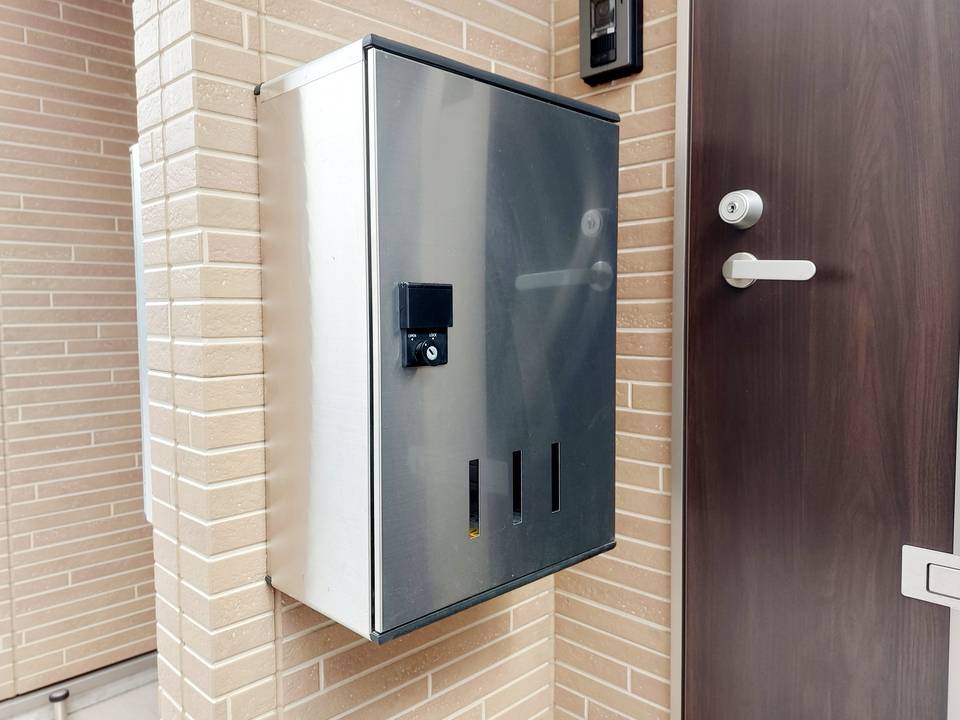 エントランス　宅配ボックス