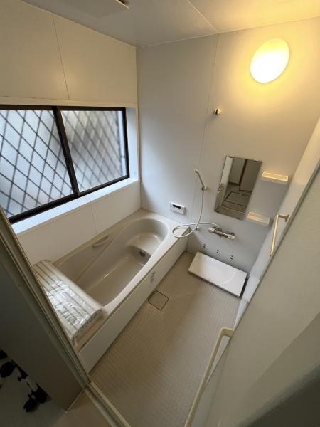 バス・シャワールーム　広々1坪タイプのバスルーム