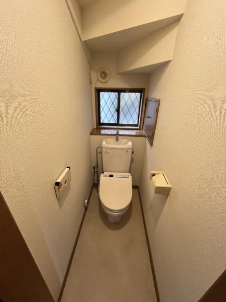 トイレ　ウォシュレット完備