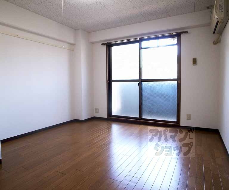 居室・リビング　日当たりの良い明るいお部屋です！