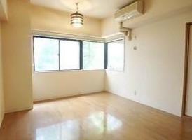 居室・リビング　広々洋室。