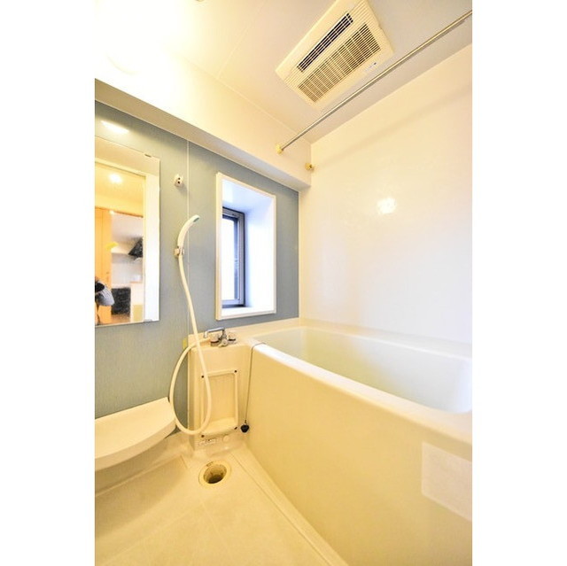 バス・シャワールーム　当社提携物件の為、どこよりも安く早く安心してご契約できます。