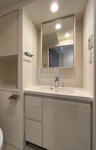 洗面設備　使いやすい独立洗面台☆