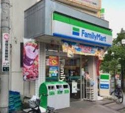 コンビニ　ファミリーマート下赤塚店（コンビニ）まで50m