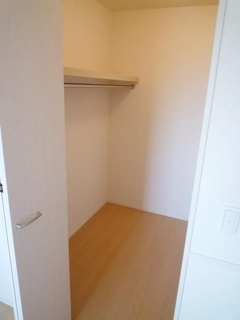 収納　ウォークインクローゼット