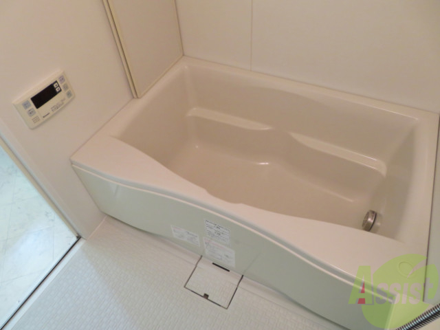 バス・シャワールーム　浴室は広めで、ゆったりできそうですよ～。