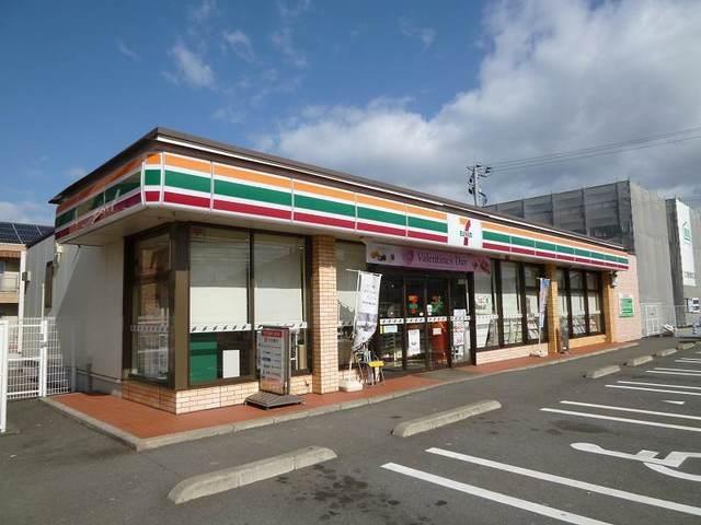 コンビニ　セブンイレブン（コンビニ）まで850m