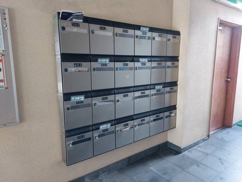 エントランス　メールBOX