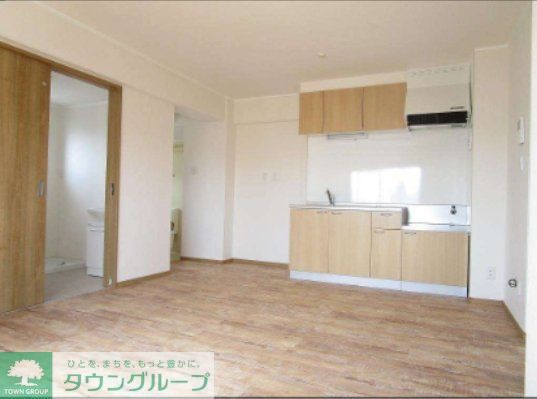 居室・リビング　※同建物別タイプ間取り設備施工例　現況優先