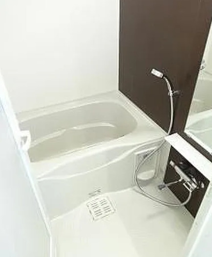 バス・シャワールーム　※別部屋の参考写真です。