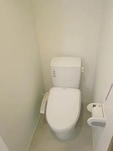 トイレ　※別部屋の参考写真です。