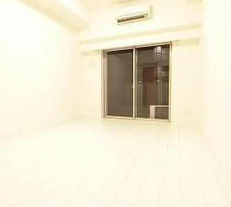 居室・リビング　※別部屋の参考写真です。