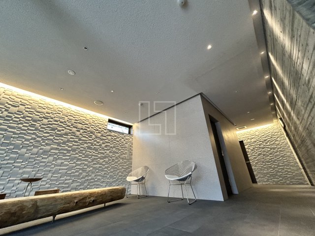 ロビー　ファーストフィオーレ九条III　ロビー