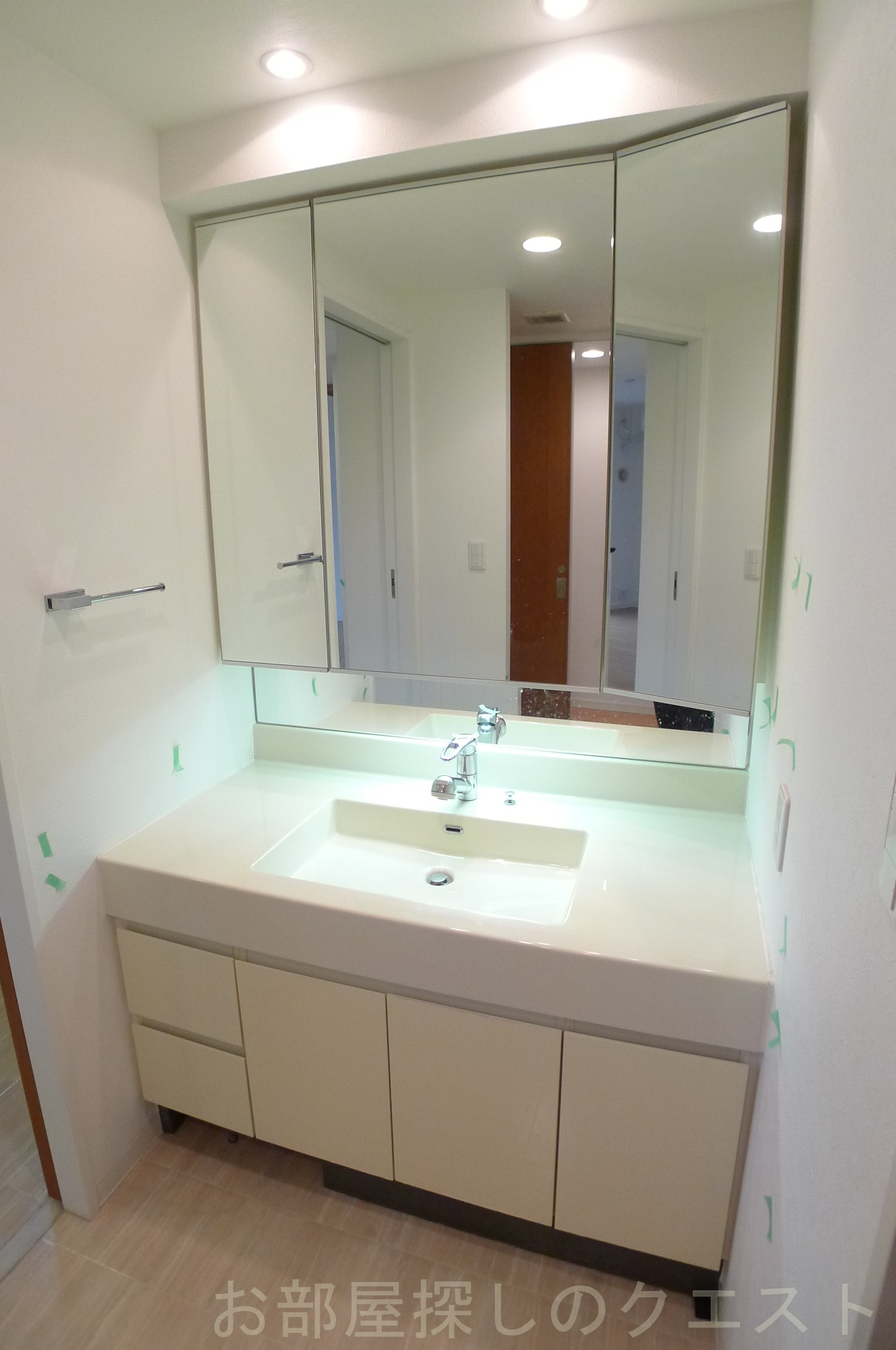 洗面設備　（写真は同物件イメージです。）