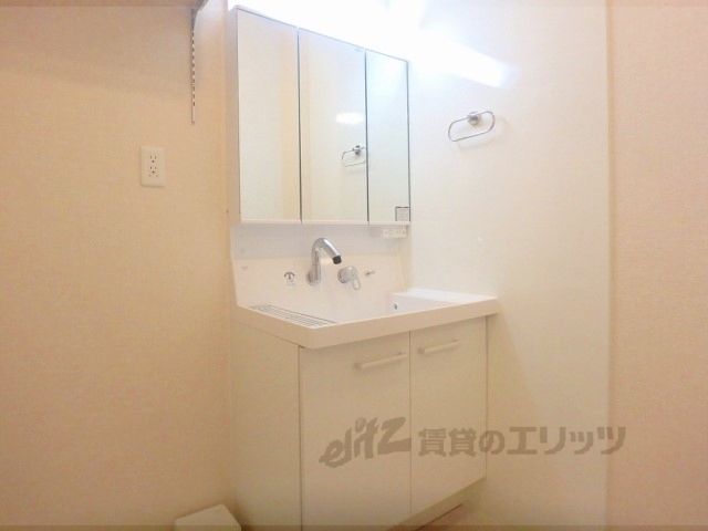 洗面設備　独立洗面台