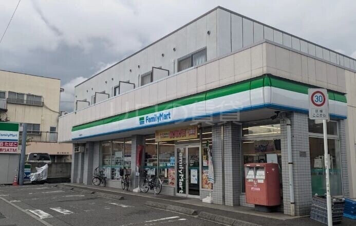コンビニ　ファミリーマート川崎殿町店（コンビニ）まで319m