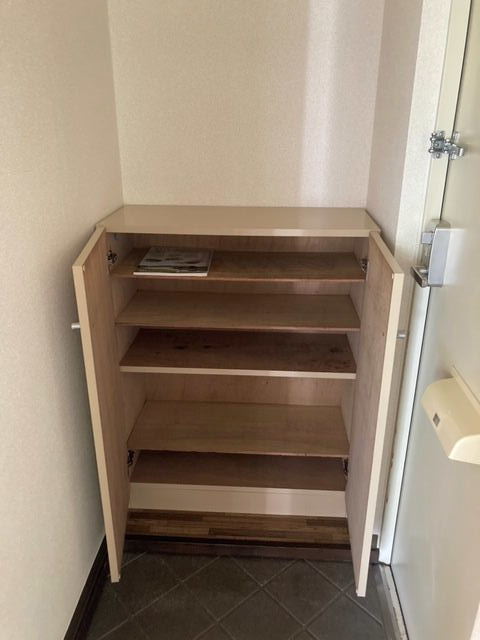 玄関　下駄箱
