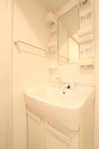 洗面設備　とにかくオシャレなつくりです