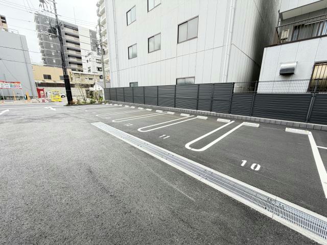 駐車場　駐車場
