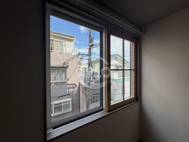 バルコニー　南市岡テラスハウス　窓