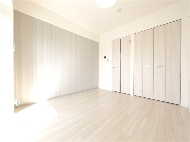 その他部屋・スペース　洋室7.1帖　エアコン完備　バルコニーに面しています