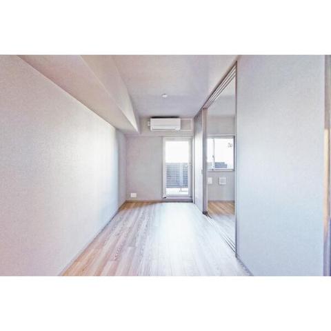 居室・リビング　室内