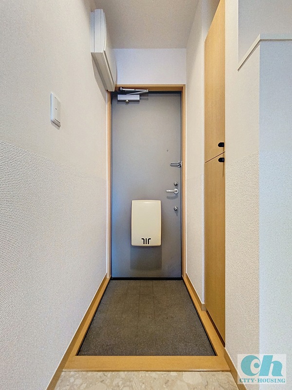 玄関　※同一仕様写真です