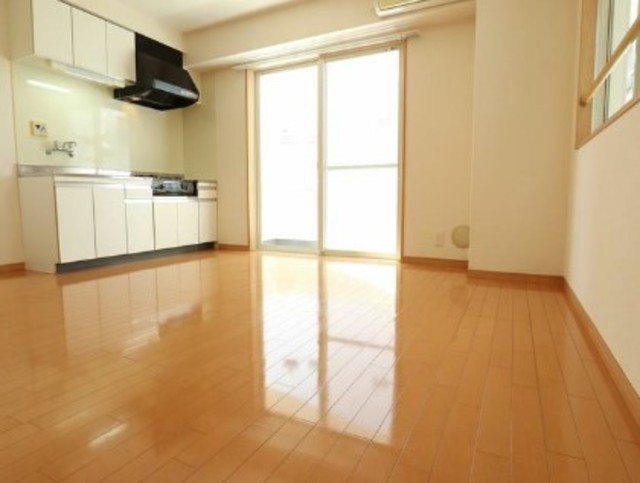 居室・リビング　室内