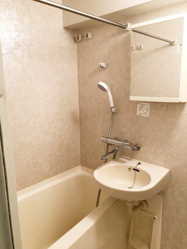 バス・シャワールーム　バス