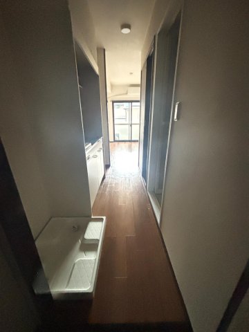 玄関　※別号室参考写真です