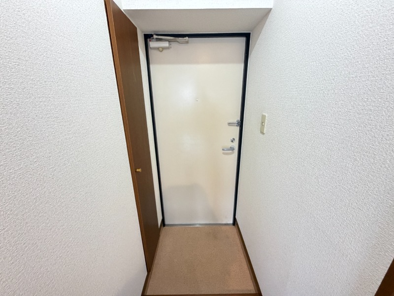 玄関　５０３号室の写真