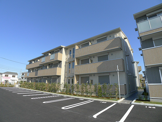 建物外観　ロイジェントパークスレイクタウンのご紹介はアソシエ住まいの窓