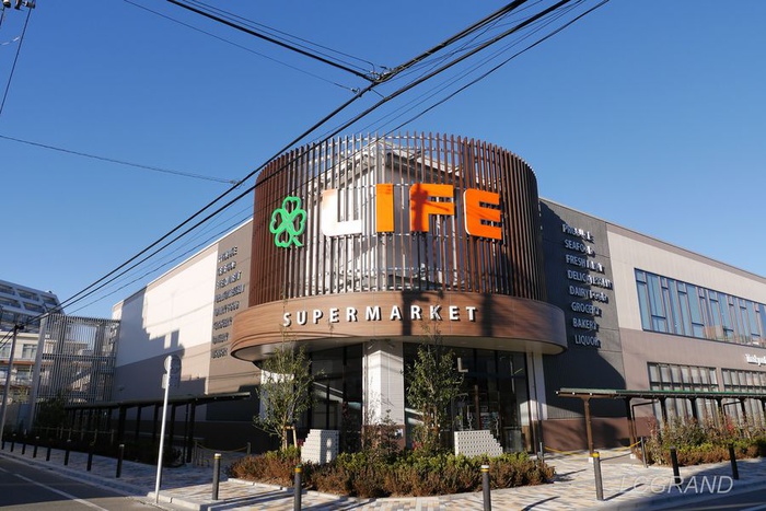 スーパー　ライフ桜新町店（スーパー）まで612m