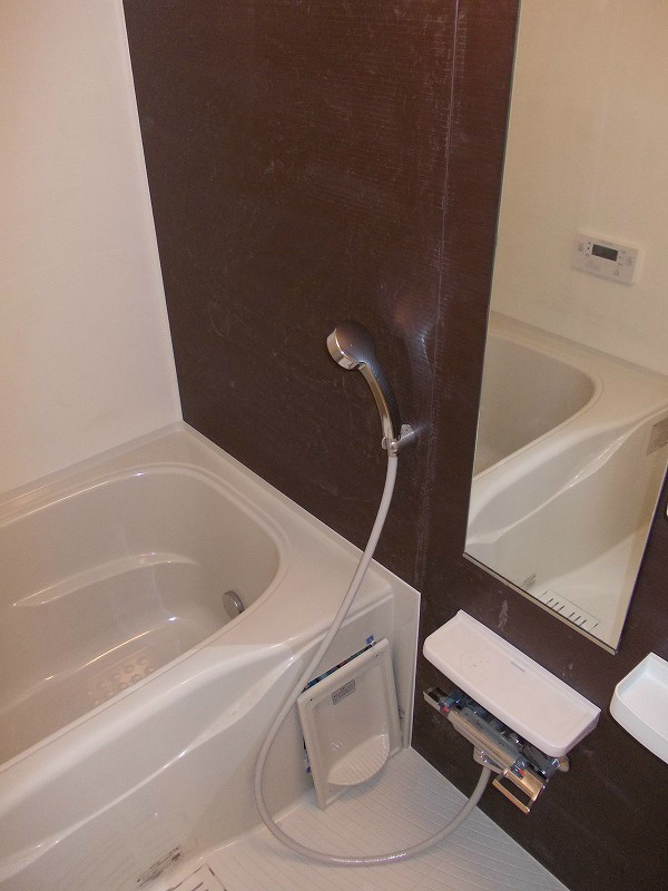 バス・シャワールーム　バスルーム