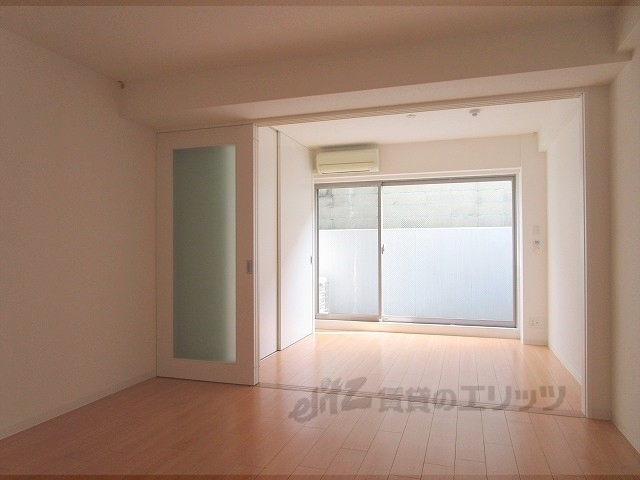 居室・リビング　洋室