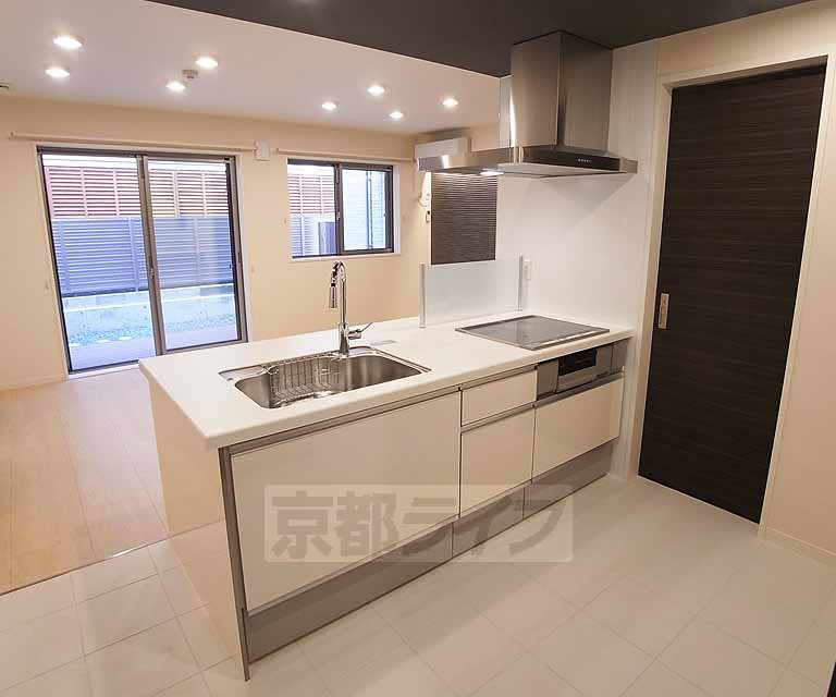 キッチン　広いキッチンスペース。